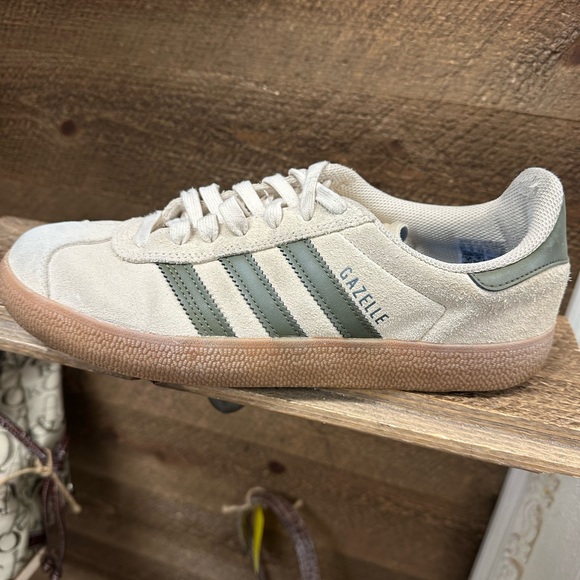 Adidas Gazelle Skateboarding Sneakers Men’s 8.5 / Women’s 10 – Beige & Green - Picture 6 of 11